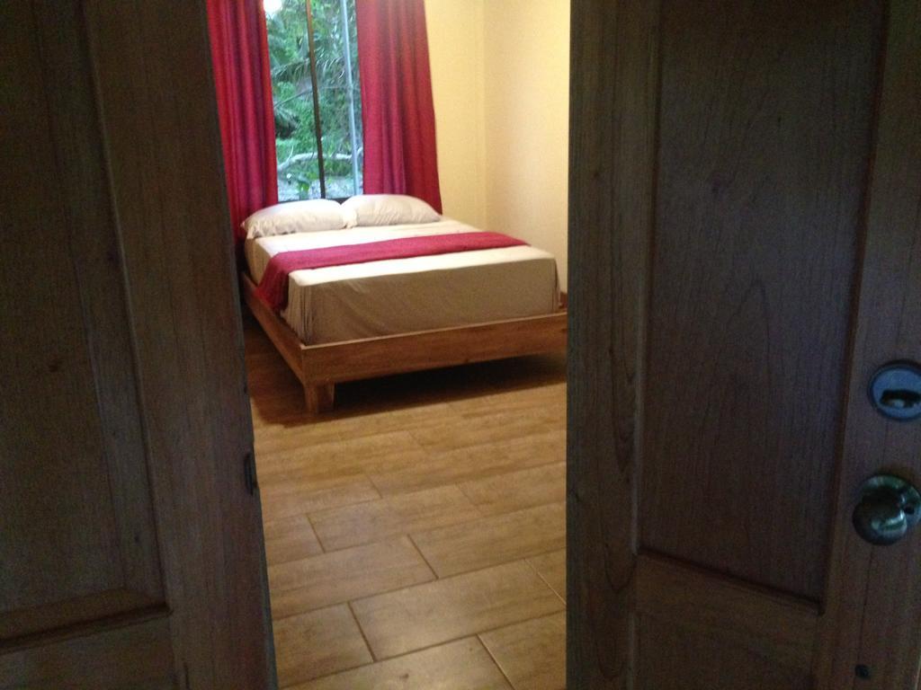 Suites Chile Verde Мансанильо Экстерьер фото